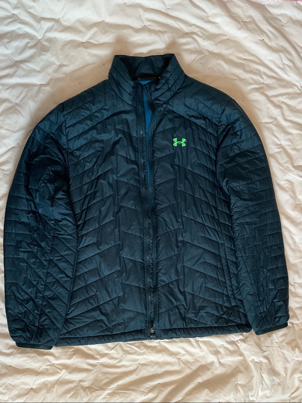 Under Armour Men's blue Puffer Jacket with Neon Green Logo